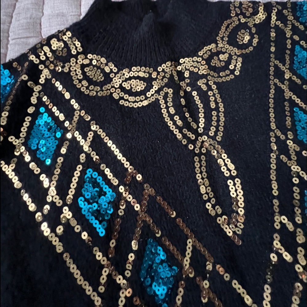 European Fashion Sweater - Picture 3 of 7